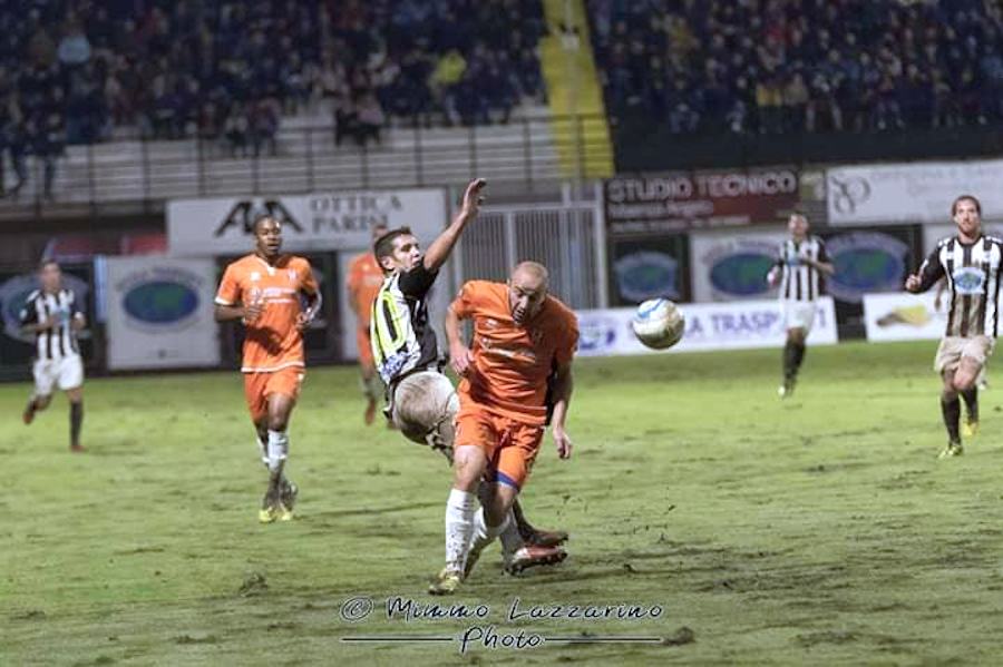Il Rende delle meraviglie vince anche contro la Sicula e vola in vetta alla classifica 56 Sicula Rende2