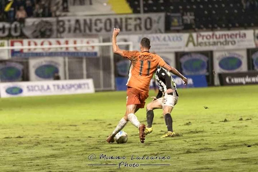 Il Rende delle meraviglie vince anche contro la Sicula e vola in vetta alla classifica 57 Sicula Rende3