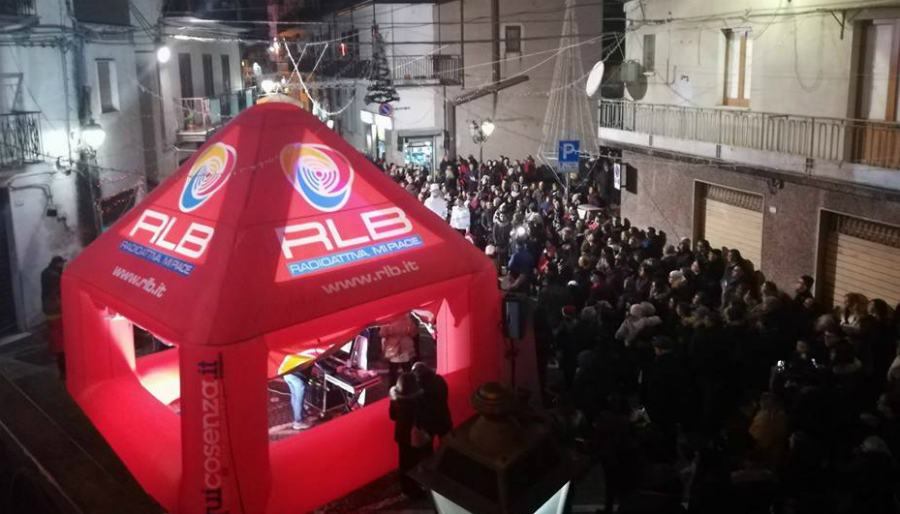 "A Natale puoi... a Luzzi": l'8 dicembre "La piccola Salerno" con luci e suoni 56 Rlb a Luzzi