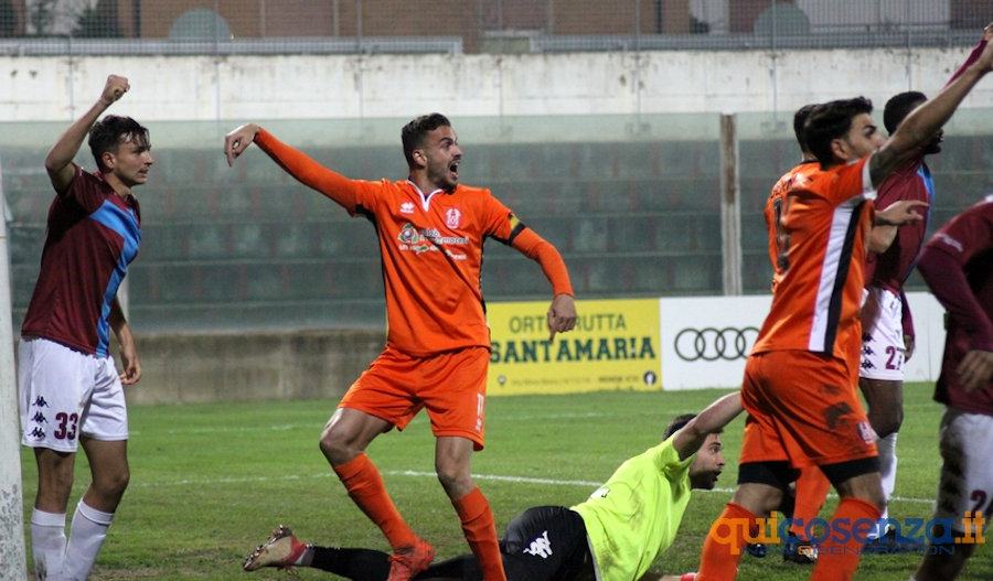 Il Rende ci mette il cuore e porta a casa una grande vittoria. Rieti battuto 2 a 1 56 rendechieti801