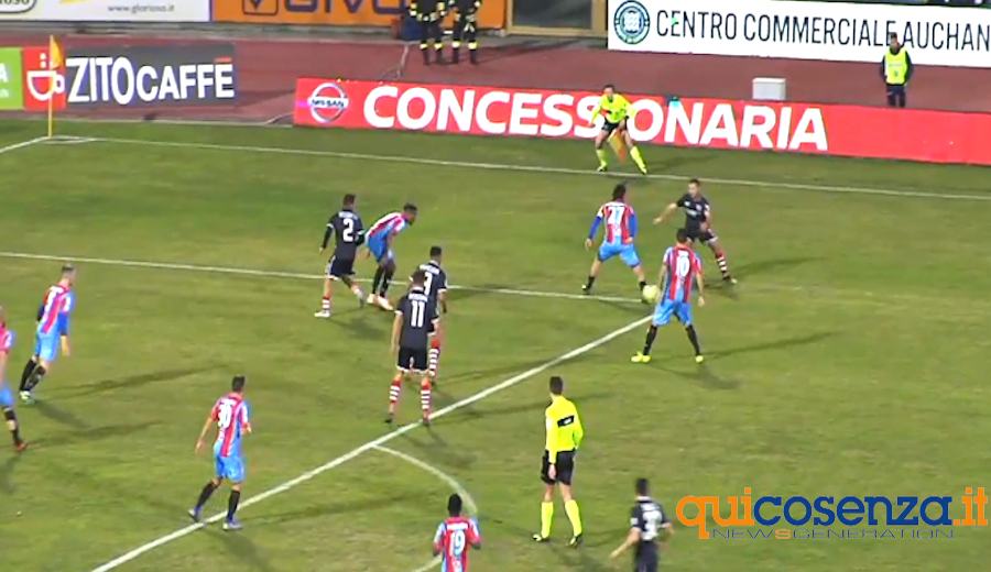 Rende da applausi, ma i 3 punti se li prende il Catania. Decide l'ex rossoblu Di Piazza 57 Catania Rende2