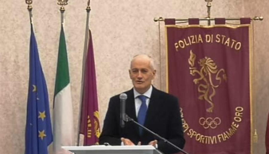 Il capo della Polizia, Gabrielli: "lo sport è legalità, rispetto degli altri e delle regole" 54 gabrielli capo polizia catanzaro 02