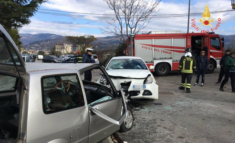 incidente stradale via murat lamezia 01