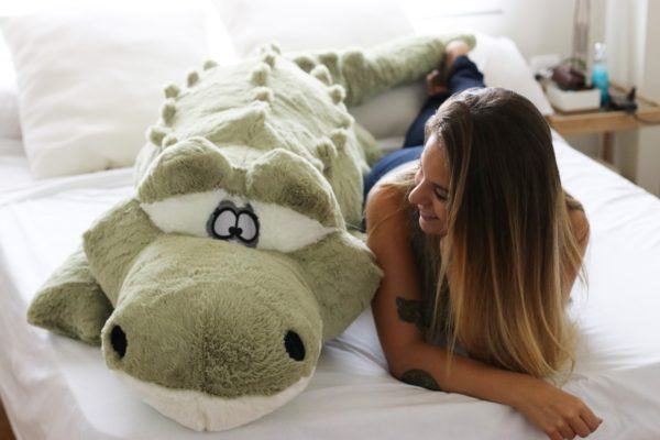 San Valentino 'la festa dell'ansia da innamorati'. I consigli per uscirne indenni 65 cocodrilo gigante peluche