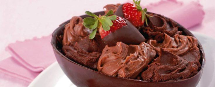Pasqua con chi vuoi? Contro lo stress il pranzo è in famiglia. Le ricette più sfiziose 63 guscio bigusto con fragole glassate 986x400