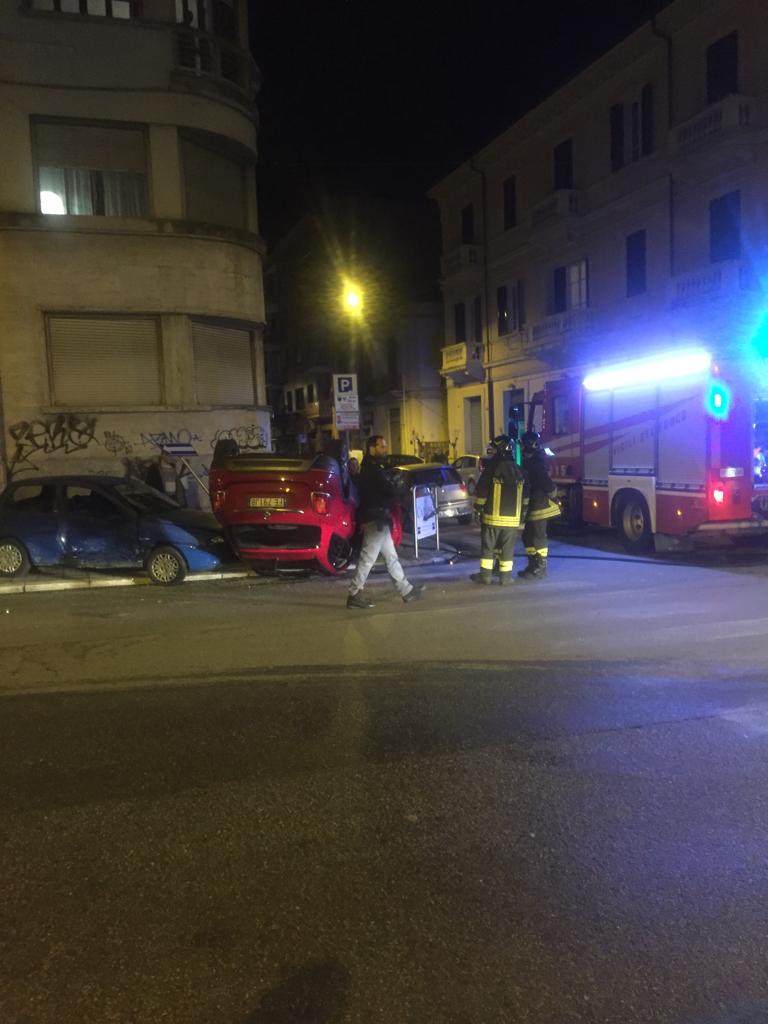 b476fc40 81b3 49e3 8a8f 9ff095b0229f