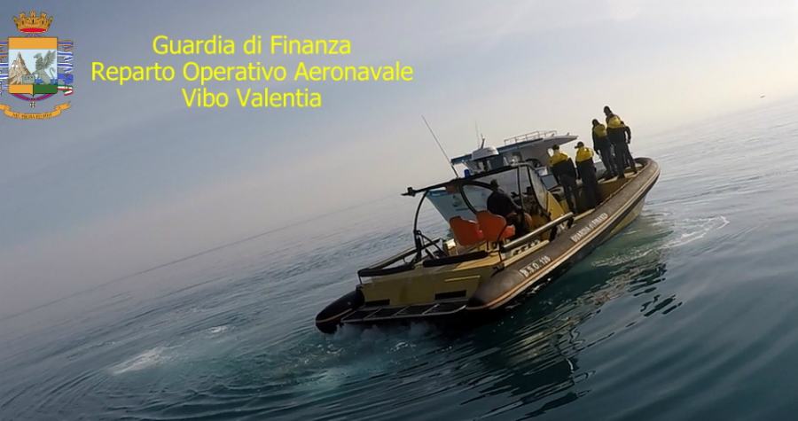 peschereccio tre arresti pesca illegale 03