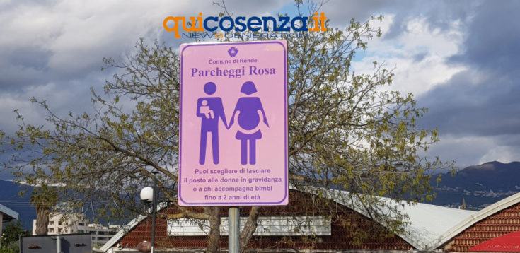 Nuovo codice della strada: scooter in autostrada, zone scolastiche e maxi multe 55 Parcheggi Rosa