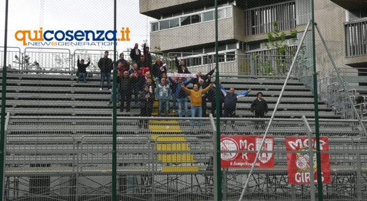 Rende fuori dai play-off. Il pareggio premia un ottimo Potenza che passa al 2 turno 52 Potenza Rende tifosi1