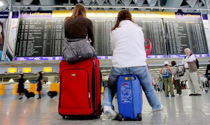 Svimez, sempre più giovani in fuga dalla Calabria. Per lavoro ma anche per studio 53 Fuga giovani