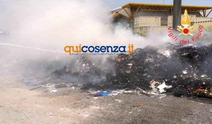 Incendio rifiuti2