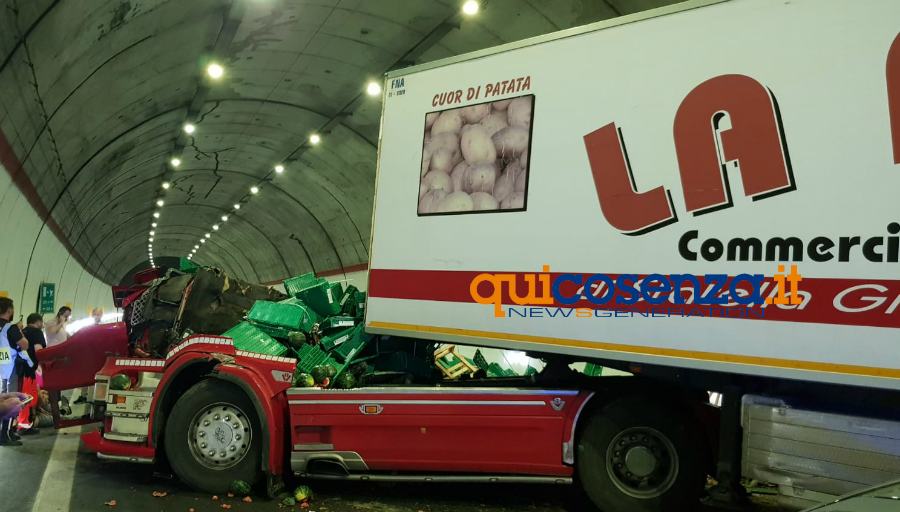 camion perde carico A2 02