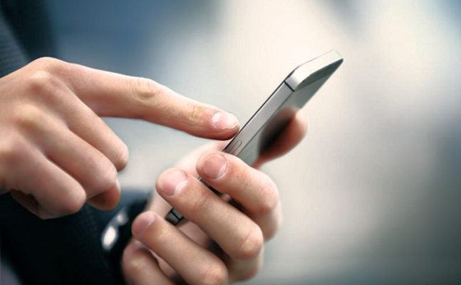 Bollette a 28 giorni, utenti saranno rimborsati. Bocciato il ricorso di Vodafone, Wind-3 e Fastweb 53 Telefono smartphone cellulare