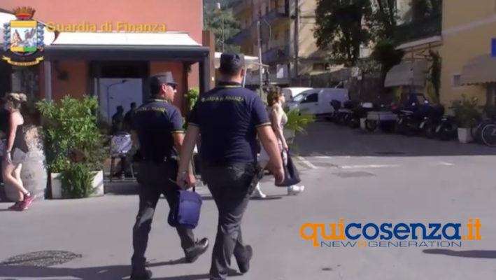 Estate 2019: controlli della Finanza nelle zone turistiche. Migliaia di sequestri e infrazioni 60 GDF conrollo estate4