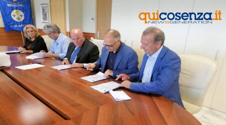 Castrovillari, convenzione per il recupero dell'autostazione e del vecchio locomotore 54 Autostazione Castrovillari convenzione