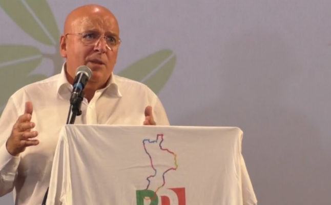 Regionali, i circoli del Pd da Zingaretti "vogliamo Oliverio, no all'accordo con il M5S" 55 mario oliverio cz assemblea circoli PD