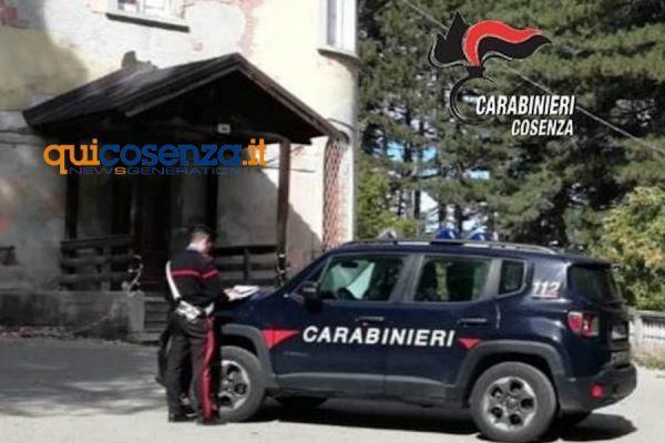 Rubano sei termosifoni dall’ex Alberghiero di Camigliatello. Arrestati due cosentini 53 Carabinieri Camigliatello1