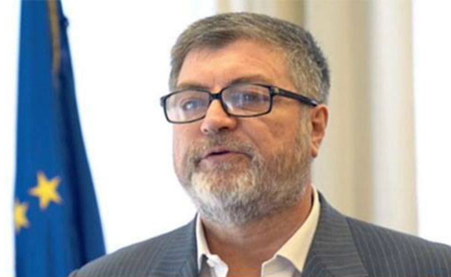 Rifiuti, D'Ippolito: "l'ordinanza della Santelli crea danni, va modificata subito" 54 DIppolito Cinquestelle