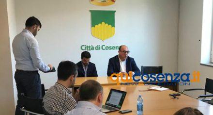 Guccione conf stampa minoranza dissesto 01