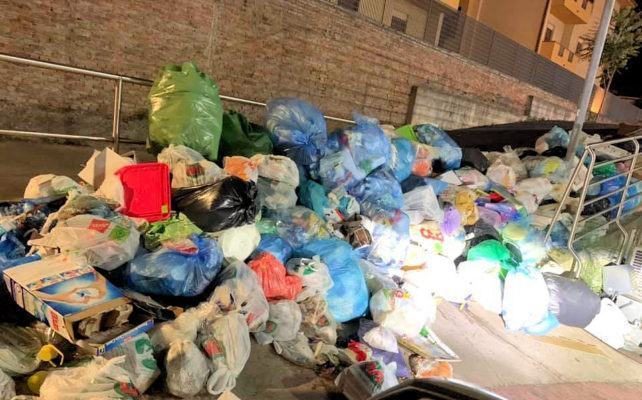 Cosenza, l'annoso problema dell'abbandono rifiuti in commissione ambiente 53 Spazzatura1