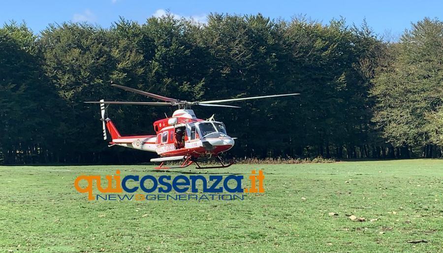 elicottero vigili del fuoco ricerche drago 62