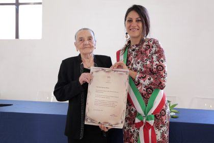 la consegna della pergamena