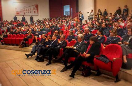 Noi violenza donne questura4