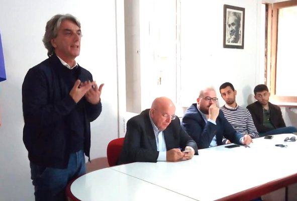 Pd, è muro contro muro. La sezione provinciale di Cosenza candida Mario Oliverio 54 PD oliverio