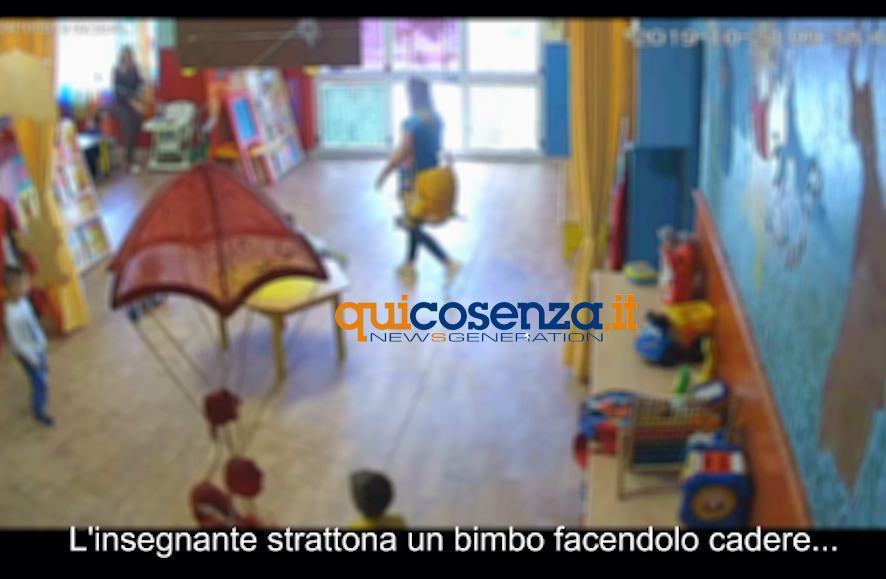 bimbi maltrattati cariati3