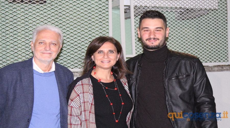 Al Palazzetto di Casali si lavora al Murales in ricordo di Mario Gualtieri 58 hobbycolor301