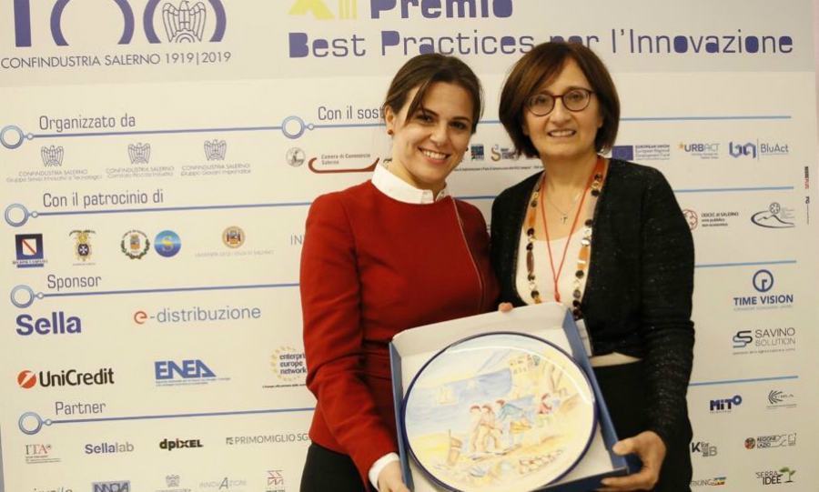 LAmbassador Milly Tucci e Maria Teresa Celebre di Calabra Maceri
