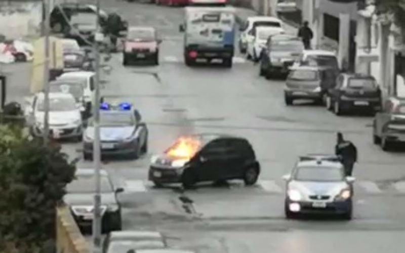 da fuoco a ex moglie