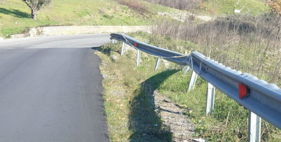 Castrolibero, consiglieri: "Isola felice o isola ecologica?" 56 guard rail castrolibero