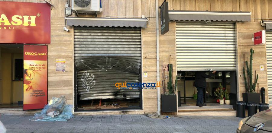 saracinesca tabacchi cosenza via v veneto 02