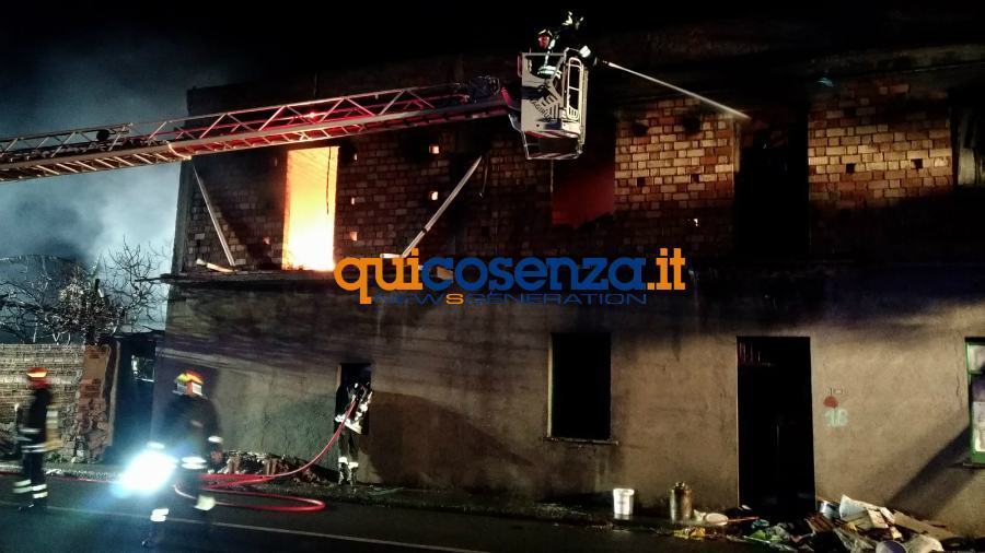 incendio abitazione Lazzaro 01
