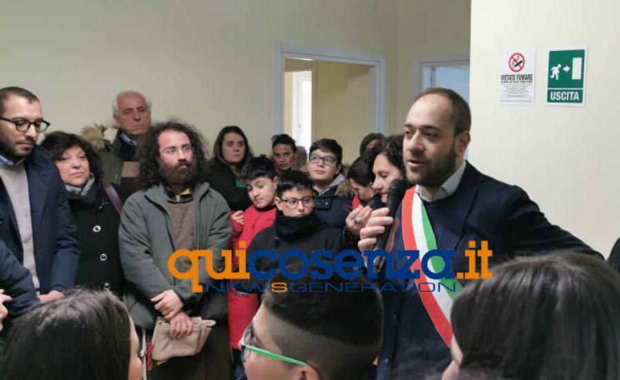 scuola camigliatello media sindaco monaco