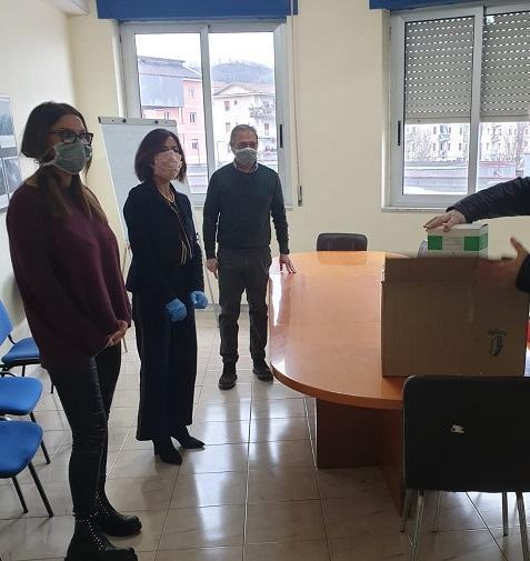 foto consegna mascherine