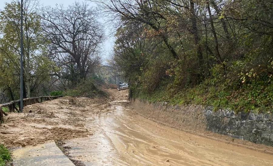 frana tra spezzano e celico 01