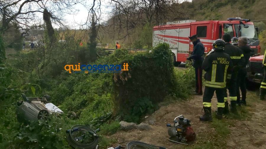 Tragico incidente stradale, vittima una donna di 48 anni 57 incidente benestare vittima 48 anni 02