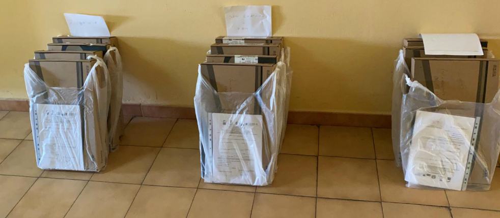 Foto consegna dispositivi4