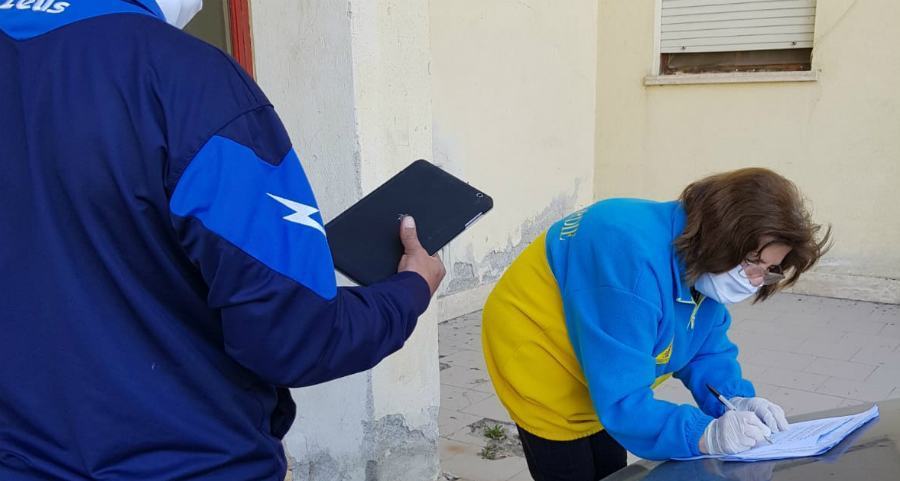 Didattica a distanza, tablet agli alunni dell'istituto comprensivo di Cariati 57 consegna tablet alunni ist compr cariati 02