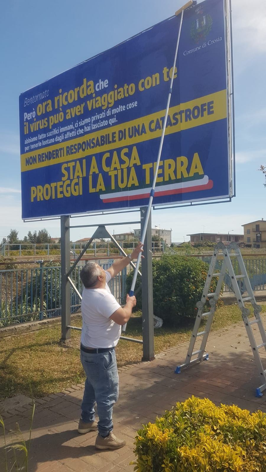 Crosia ricorda a chi rientra di restare a casa. Finora 33 cittadini censiti 54 COMUNICAZIONE SOCIALE CROSIA RESTA A CASA2