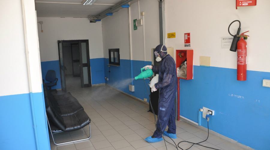 Cosenza, da domani riapre al pubblico il Comando della Polizia Municipale 59 sanificazione comando vigili 2