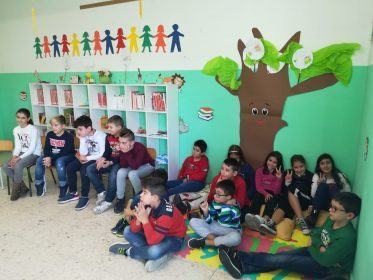 Mirto Crosia, gli alunni delle classi quinte realizzano un libro 56 CROSIA Le quinte classi della primaria di Sorrenti hanno realizzato una racolta cartacea di storia.docx1 .jpeg2 .jpeg3