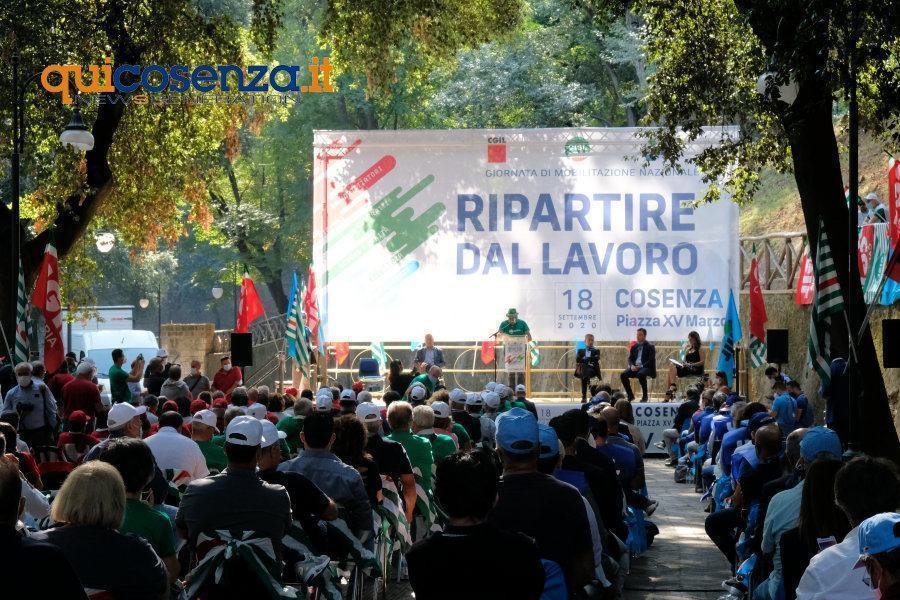 Cosenza lavoro manifest03