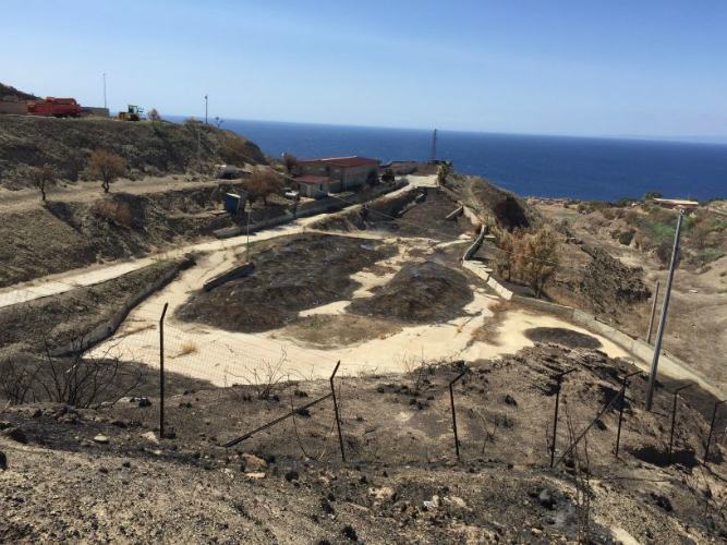 Incendio discarica Lazzaro, Arpacal: "abbanchi di compost bruciano a causa di focolai sommersi" 56 discarica Lazzaro2