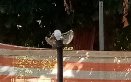 Vandali a Cerisano, danneggiati i lampioni della villetta nei pressi del Municipio 61 vandali cerisano villetta 03