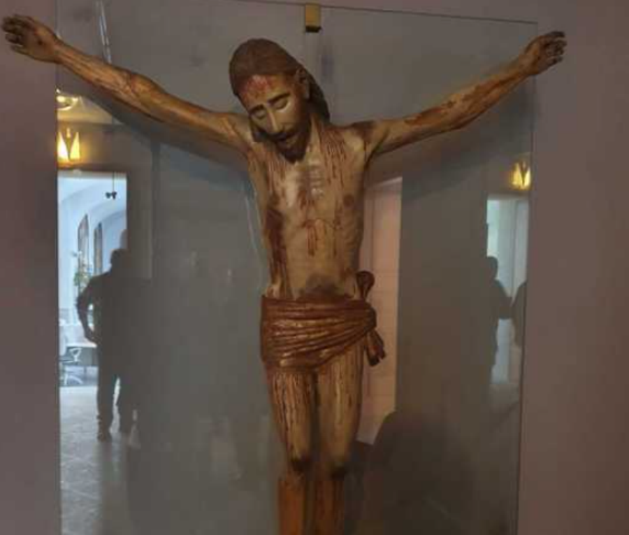Santuario Madonna della Luce, torna al suo antico splendore un Crocifisso del Cinquecento 54 crocifisso restaurato 2