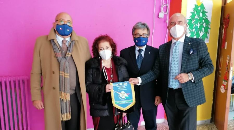 Cosenza, donato tutto l'occorrente per "la stanza dei sogni" dei bambini 58 Associazione Nazi Insigniti al Merito della Repubblica Italiana Cosenza kit riposini 01