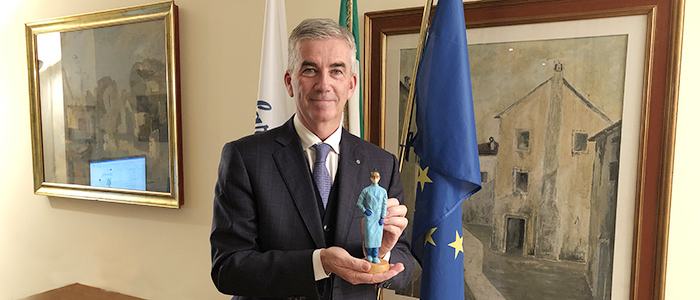 Natale, l’infermiera il nuovo personaggio del Presepe 2020 57 Infermiera presepe confartigianato